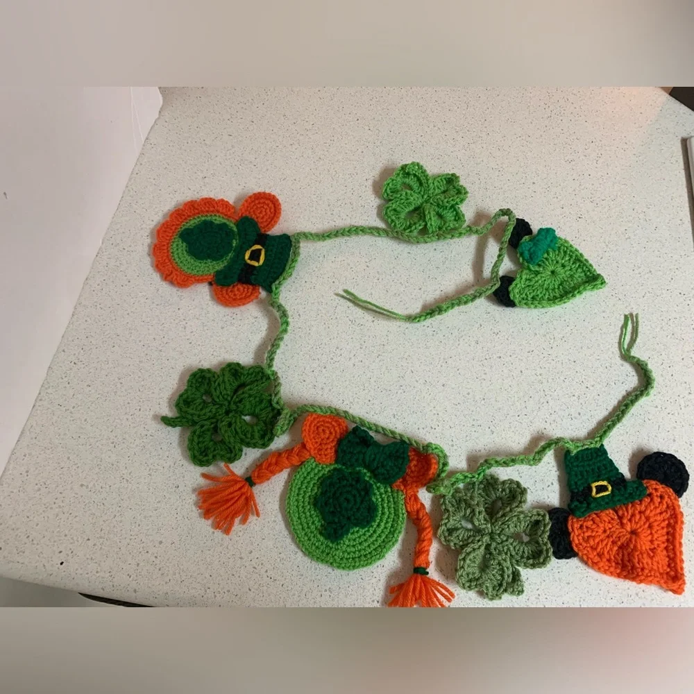 St Patrick Micky Minnie Boy & Girl Leprechaun Shamrock New Garland